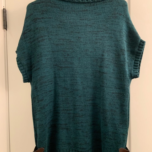 Sleeveless Knitted turtle neck vest sweater- Rikki’s - green - Picture 6 of 9